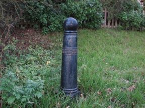 Greenwich Meridian Marker; England; Hertfordshire; Ware (Easnye Estate)